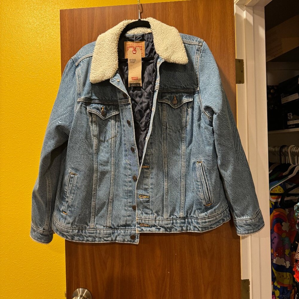 Sherpa-Lined Levi's Blue Denim Trucker Jacket, Size 2X, NWT!
